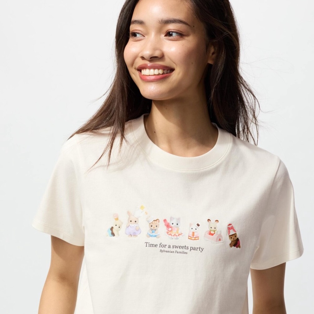🆕 Sylvanian Families x Uniqlo UT Graphic T-shirt L